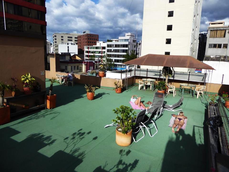 Jhomana Guesthouse Quito Exteriör bild